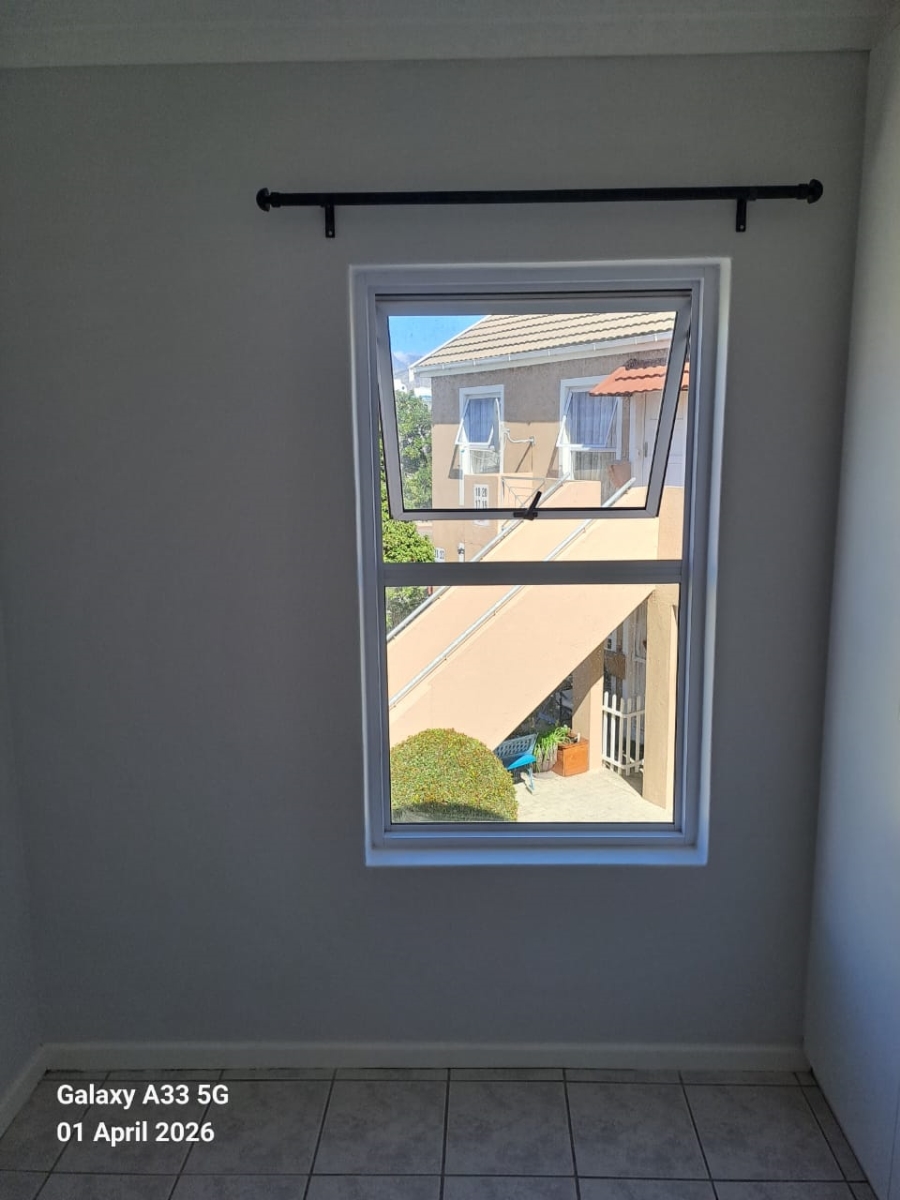 2 Bedroom Property for Sale in Strand South Western Cape